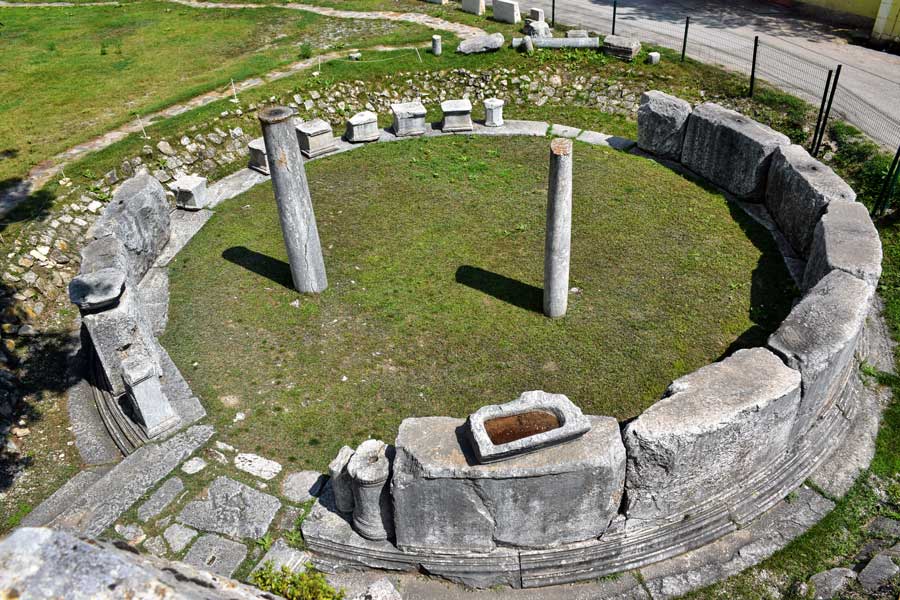 Aizanoi antik kenti dünyanın ilk gıda borsası Çavdarhisar Kütahya Aizanoi antik kenti dünyanın ilk gıda borsası, Çavdarhisar Kütahya - Aizanoi Macellum, Turkey