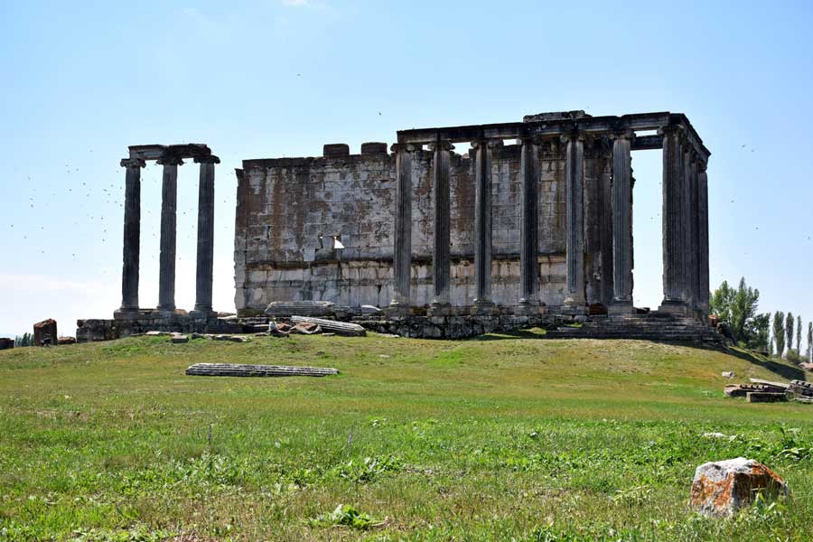 Aizanoi antik kenti fotoğrafları Zeus tapınağı, Çavdarhisar Kütahya - Aizanoi ancient city Zeus temple, Turkey