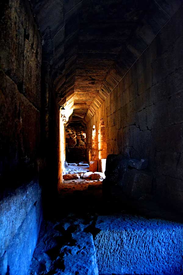 Dara Antik Kenti yeraltı su sarnıcı, Mardin Dara antik kenti fotoğrafları - underground water cistern, Mesopotamian Ruins of Dara photos Southeast Anatolia Region Turkey