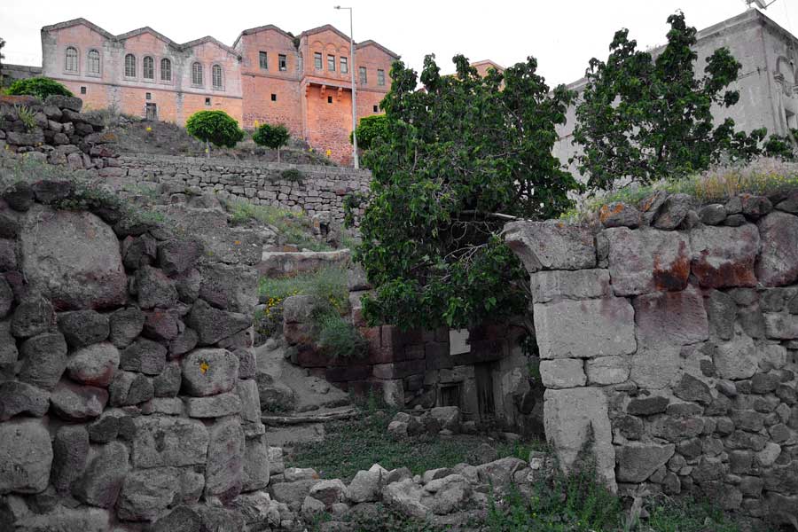 Aksaray Güzelyurt tarihi taş evler Güzelyurt fotoğrafları tarihi taş evler Orta Anadolu Aksaray - Guzelyurt streeets and historic stone houses, Guzelyurt photos