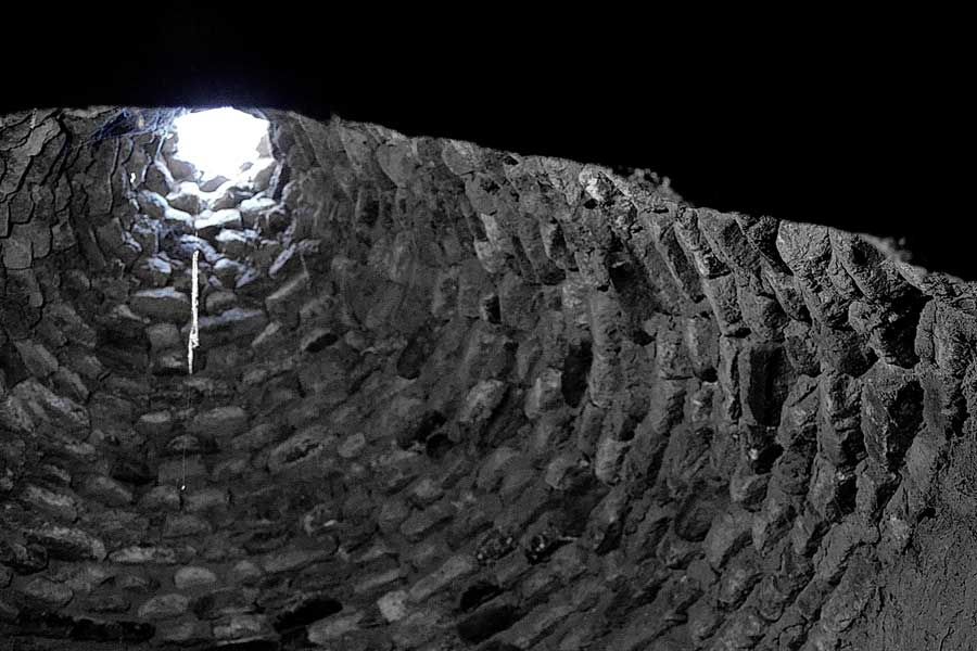 Harran konik kubbeli evleri kubbe içi, Güneydoğu Anadolu Harran fotoğrafları - Harran is famous for its traditional 'beehive' adobe houses, Harran photos