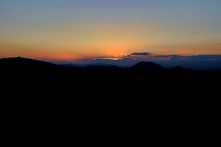 Nemrut Dağı gündoğumu fotoğrafları, Adıyaman - Sunrise at the east terrace, Mount Nemrut Southeast Anatolia region photos