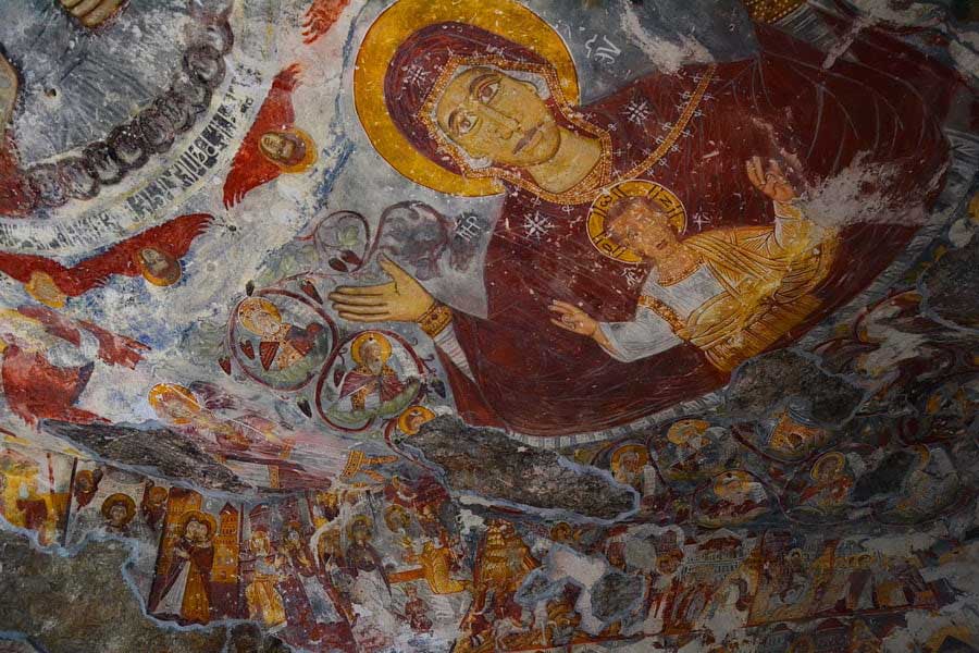 Sümela manastırı tavan freskleri detayları, Sümela manastırı fotoğrafları - eyes that seek the visitors in the monastery, Sumela monastery photos