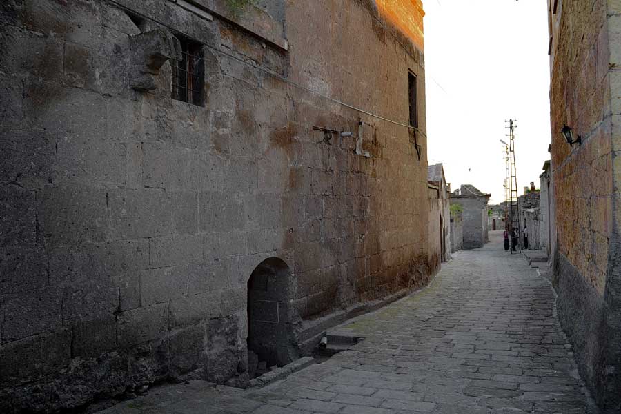 İç Anadolu bölgesi Güzelyurt fotoğrafları tarihi taş evler, Aksaray - Guzelyurt streeets and historic stone houses, Guzelyurt photos