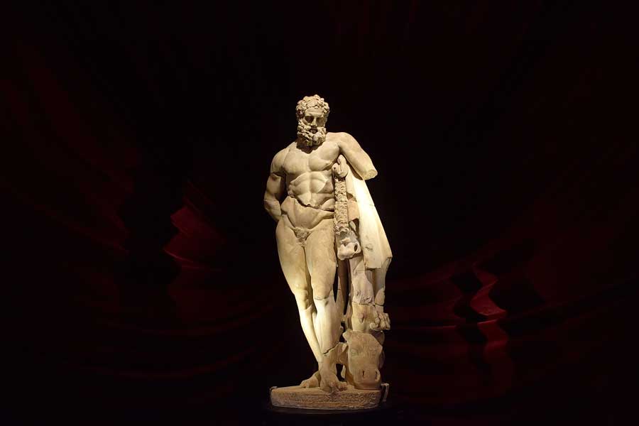 Antalya Müzesi Herakles heykeli (Perge Herakles Farnese'si) Roma dönemi kopyası - Antalya Archaeological Museum Heracles (Hercules) statue Roman period replica