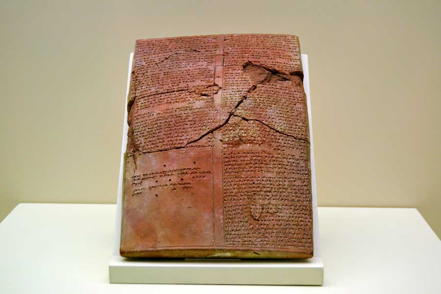 Boğazköy Müzesi eserleri Hitit çivi yazısı tableti - Bogazkoy Museum Hittite cuneiform tablet, Corum