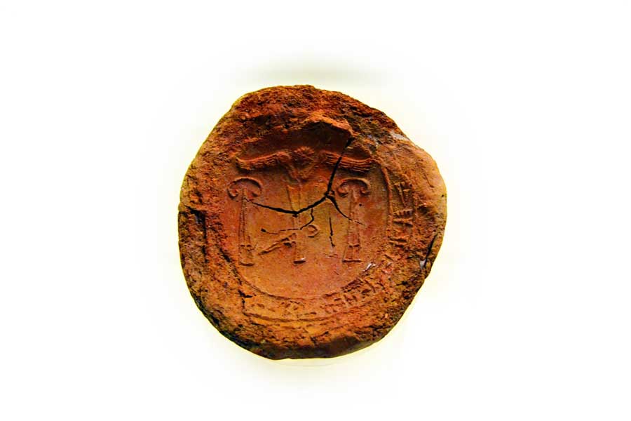 Boğazköy Müzesi fotoğrafları Hitit dönemi düğme biçimli mühür - Bogazkoy Museum Hittite period, button seal, Corum