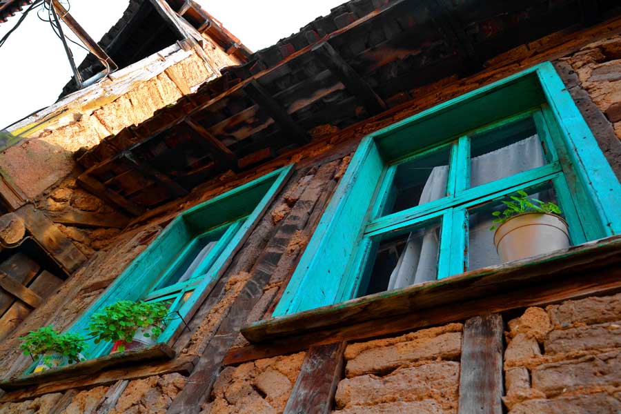 Bursa Cumalıkızık fotoğrafları tarihi geleneksel Cumalıkızık köyü evleri - Marmara region Bursa Historical typical Cumalikizik Village houses