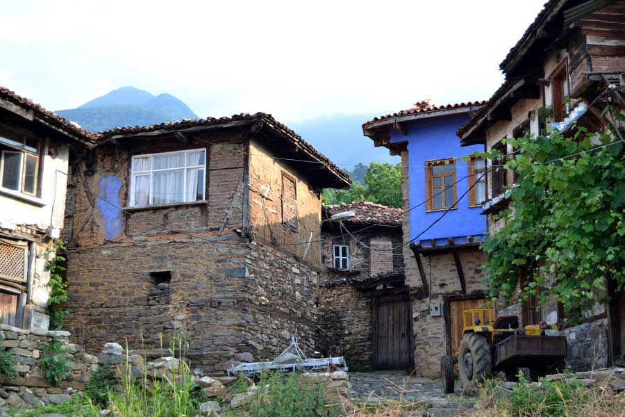 Cumalıkızık fotoğrafları tarihi geleneksel Cumalıkızık köyü evleri - Historical typical Cumalikizik Village houses