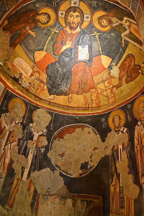 Kapadokya fotoğrafları Göreme açık hava müzesi, Karanlık Kilise, M.S. 11. yüzyıl Ürgüp - Göreme Openair museum, Dark Church, A.C 11th cent., Cappadocia photos