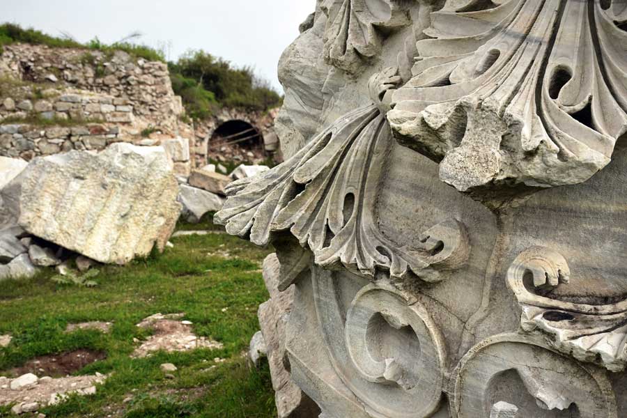 Kyzikos antik kenti fotoğrafları dev sütun detayı Erdek Bandırma - Kyzikos ancient city photos, detail of biggest column Erdek Turkey