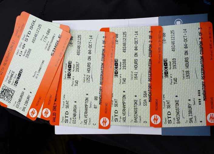 İngiltere güzergahı biletler hazır önce batıya sonra güneye Edinbugh waverley istasyonu - England rout we've got tickets to ride headed to west and south Edinburgh waverley station