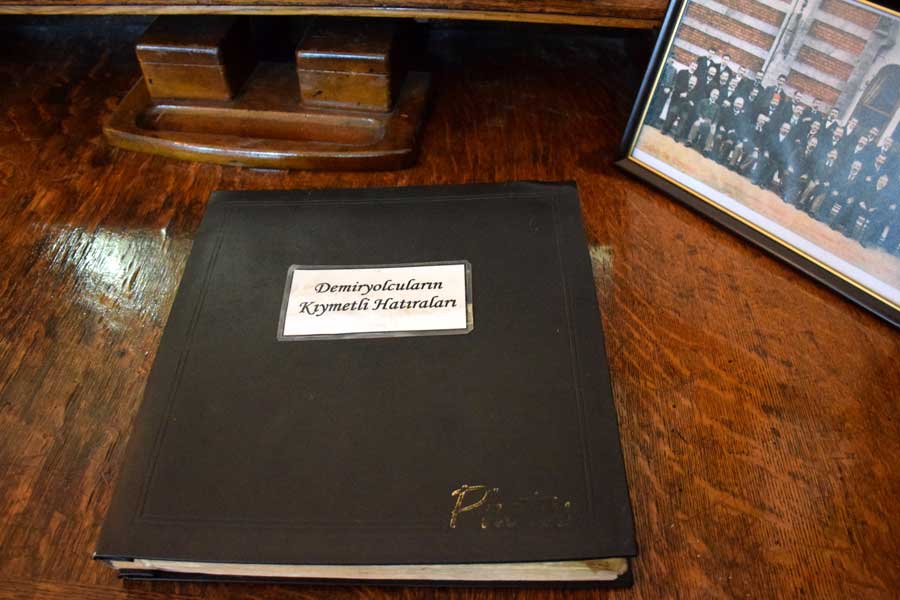 İstanbul Demiryolu Müzesi Demiryolcuların kıymetli hatıraları - Journal of railway workers including precious memories of those who worked in Turkish Railways, Istanbul Railway Museum