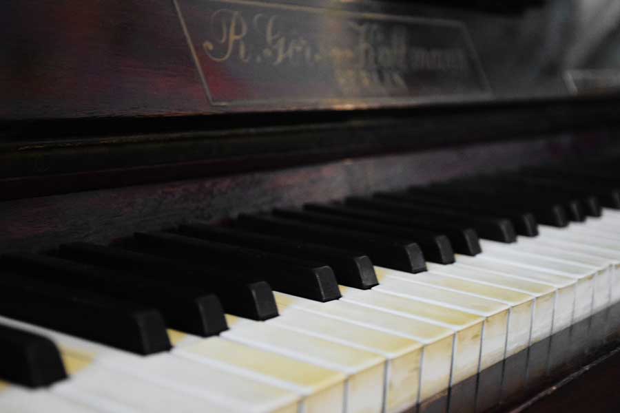 İstanbul Demiryolu Müzesi fotoğrafları 6614 numaralı 1910 yılında imal edilmiş piyano - 6614 numbered piano, built in 1910, Istanbul Railway Museum photos photos