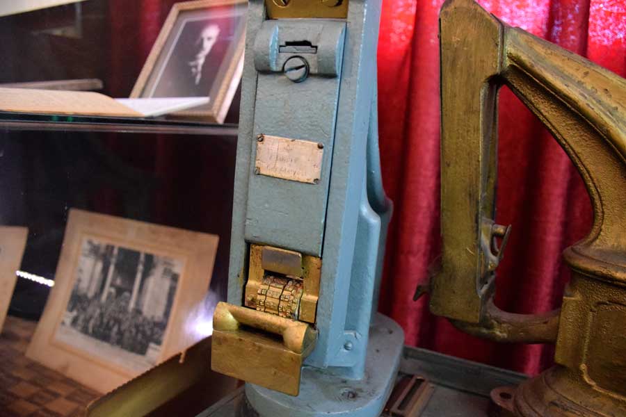 İstanbul Demiryolu Müzesi fotoğrafları bilet Kompostörü - Ticket Compressor, Istanbul Railway Museum