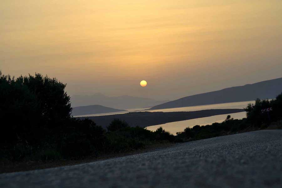 Şirince Denizli güzergahı fotoğrafları yarımada'ya doğru - Sirince Denizli route photos Alacatı İzmir heading through the peninsula
