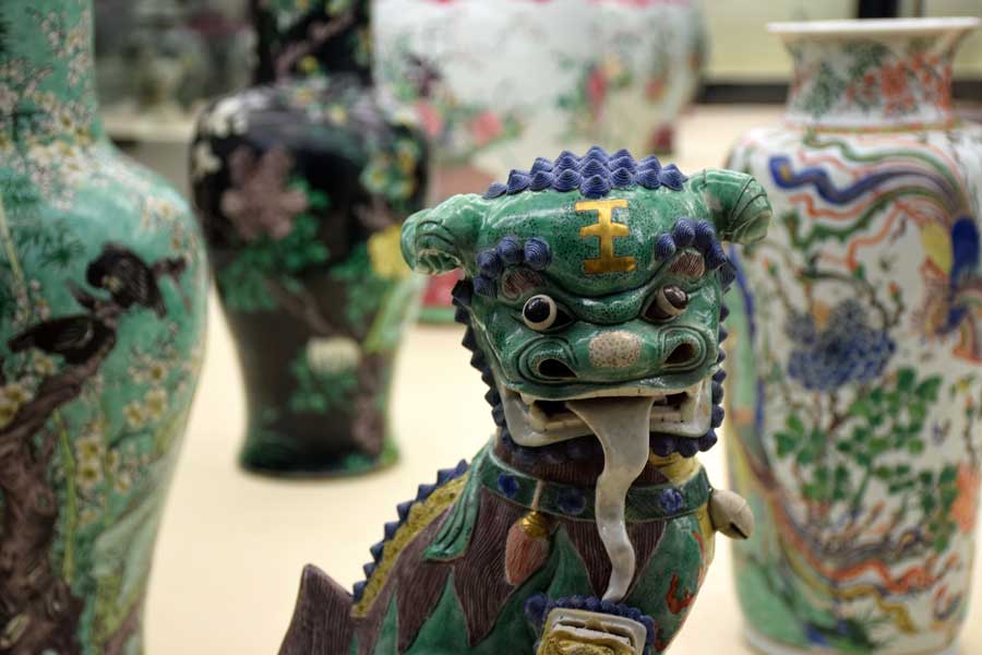 Gülbenkyan Müzesi fotoğrafları Çin vazo ve heykelleri - Lisbon Calouste Gulbenkian Museum (Museu Calouste Gulbenkian) Chinese vases and sculptures