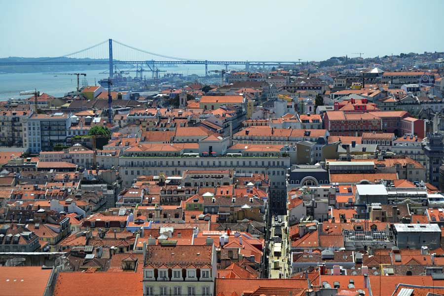 Lizbon şehir merkezi ve Tejo nehri - Lisbon city center and Tejo river