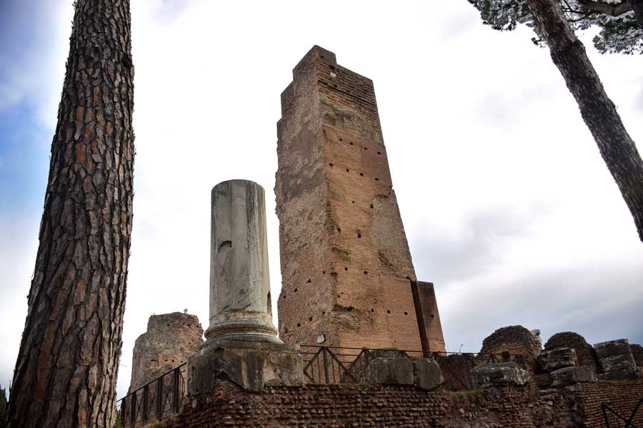 Palatino Tepesi Roma Forumu kalıntıları - Rome Palatine Hill ruins of Roman Forum