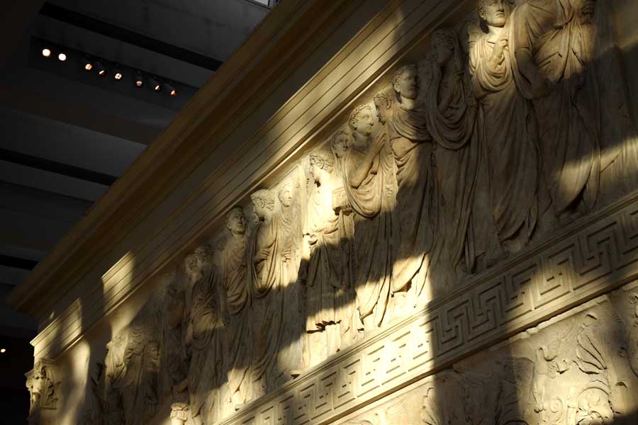 Roma Ara Pacis Müzesi fotoğrafları, sunak rölyefleri - Rome Ara Pacis Museum photos the altar of Augustan Peace reliefs