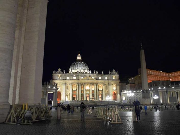 Roma Vatikan Aziz Petrus Bazilikası (San Pietro Bazilikası) ve meydanı (San Pietro meydanı) - Rome Vatican St. Peter's Bazilica square (Piazza di San Pietro)