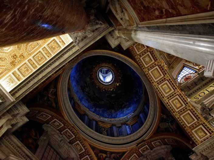 Roma Vatikan Aziz Petrus Bazilikası veya San Pietro Bazilikası kubbe içi - Rome Vatikan St. Peter's Basilica dome (Basilica di San Pietro)