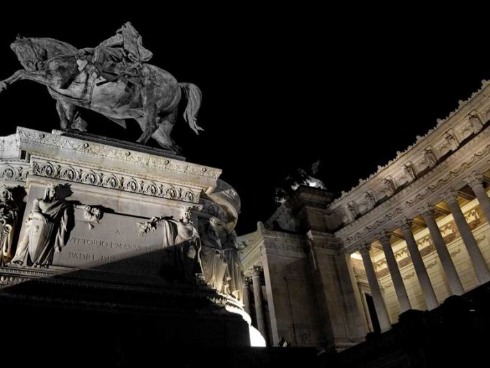 Roma gezilecek yapılar ve yerler Vittorio Emanuele II Abidesi - Rome Monument of Vittorio Emanuele II (Altare della Patria)