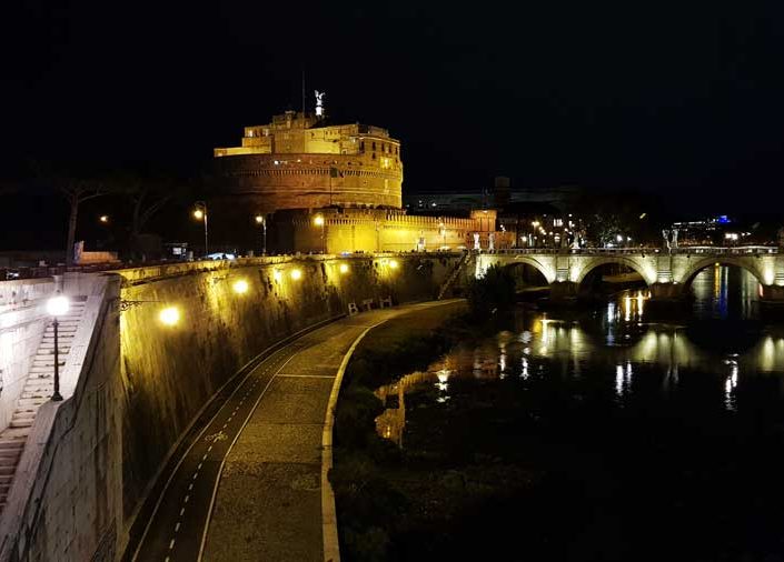 Roma gezilecek önemli yerler Sant'Angelo Kalesi - Rome Castel Sant Angelo