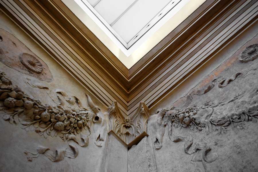 Roma müzeleri Ara Pacis Müzesi Görkemli Barış Sunağı iç duvar fotoğrafları Roma müzeleri Ara Pacis Müzesi Görkemli Barış Sunağı iç duvar fotoğrafları - Rome Ara Pacis Museum photos interior wall of the Altar of Peace