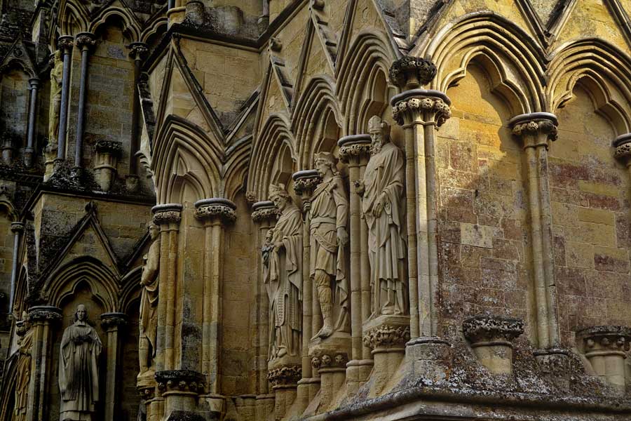 Salisbury Katedrali fotoğrafları cephe heykelleri - Sculptures of the Salisbury Cathedral