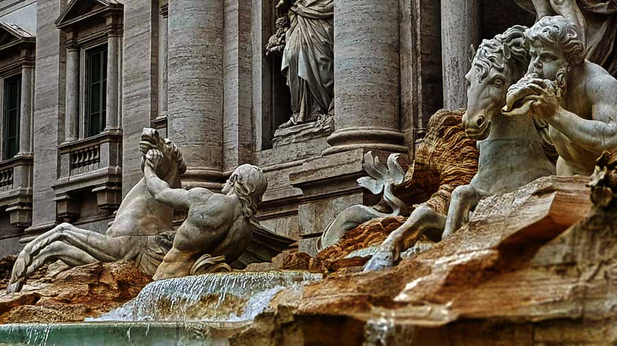 Trevi çeşmesi heykelleri fotoğrafları - Rome Trevi fountain and statues