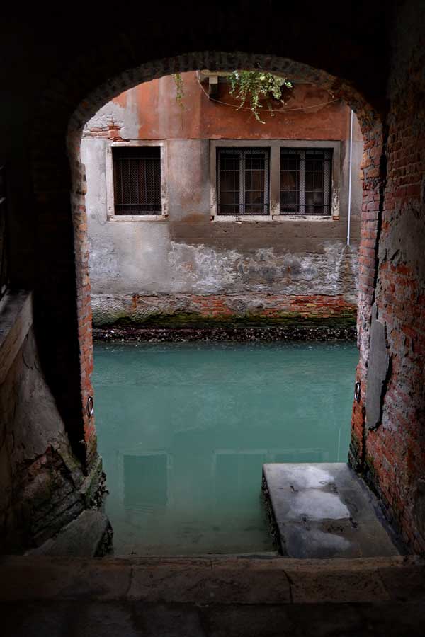 Venedik San Marco bölgesi Rio de la Verona kanalı La Fenice - Venice San Marco region Rio de la Verona canal La Fenice