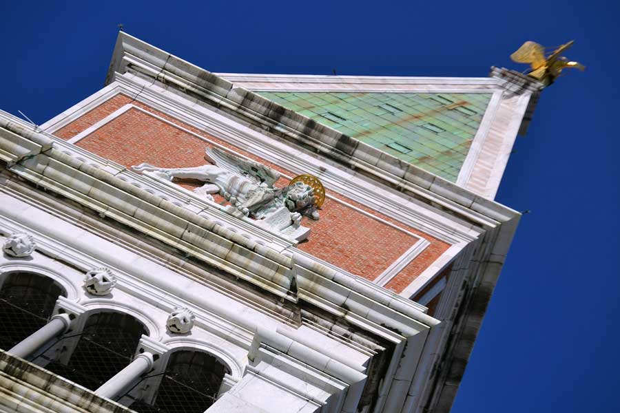 Venedik fotoğrafları San Marco Çan Kulesi aslan ve Venedik mottosu - Venice Campanile di San Marco lion and motto of Venice pax tibi marce evangelista meus