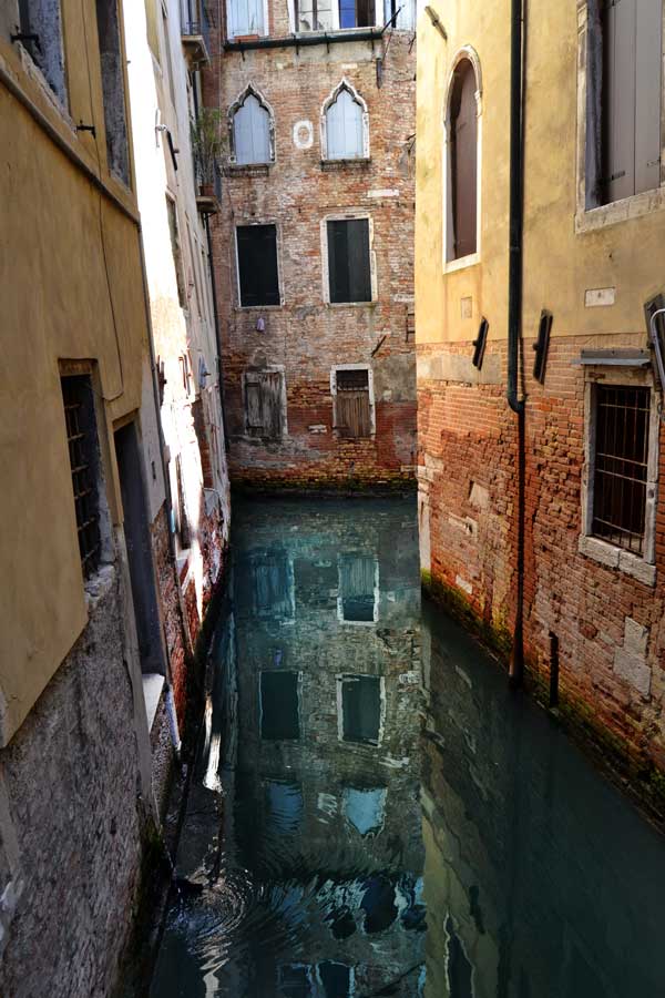 Venedik fotoğrafları şehrin dar sokakları - Narrow streets of Venice
