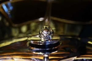 Rahmi M. Koç Müzesi 1950 model Jaguar metal simgesi - Rahmi M. Koc Museum Jaguar 1950 model metal icon