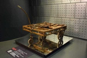 Torino Otomobil Müzesi 1478 yılında tasarlanan araba - Turin Automobile Museum Car designed in 1478 (Museo Nazionale dell'Automobile)