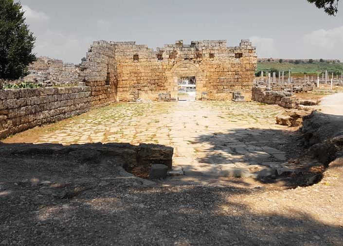 Antalya Perge antik kenti fotoğrafları erken dönem kent kapısı - Perge ancient city early period city gate