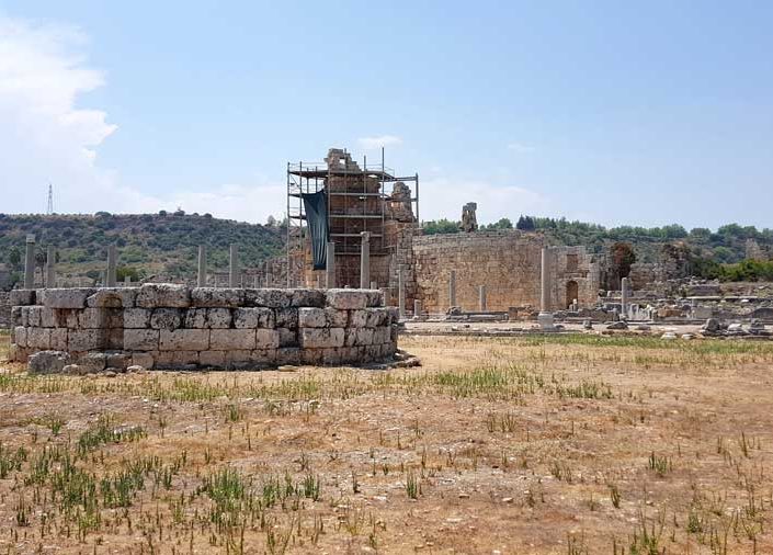 Antalya Perge macellum ve Helenistik kuleleri - Perge ancient city Macellum and Hellenistic towers