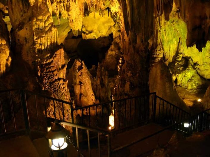 Kırklareli gezilecek yerler Dupnisa mağarası içi - interior of the Dupnisa cave