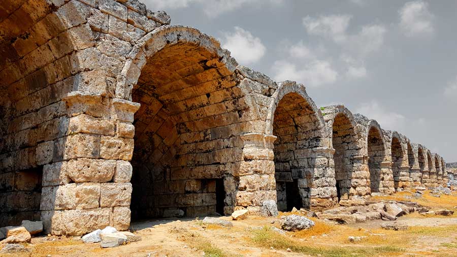 Perge antik kenti stadyumu dış görünüşü - Perge ancient city stadium exterior view