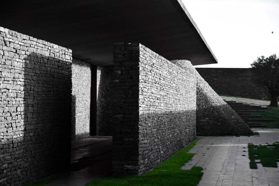 Sancaklar cami avlusu - courtyard of the Sancaklar mosque