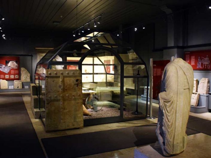 Tekirdağ Arkeoloji ve Etnografya Müzesi içinden görünüm - Tekirdağ Archeology and Ethnography Museum general view