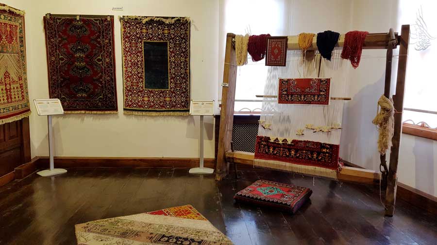 Uşak Halı ve Kilim Müzesi meşhur Uşak halıları - Uşak Carpet and Rugs Museum famous Uşak carpets