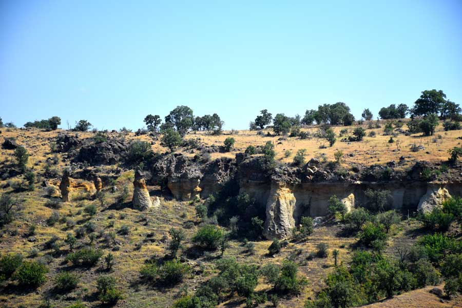 Uşak Mesotimolos antik kenti çevresindeki doğal oluşumlar - Natural formations around the ancient city of Mesotimolos