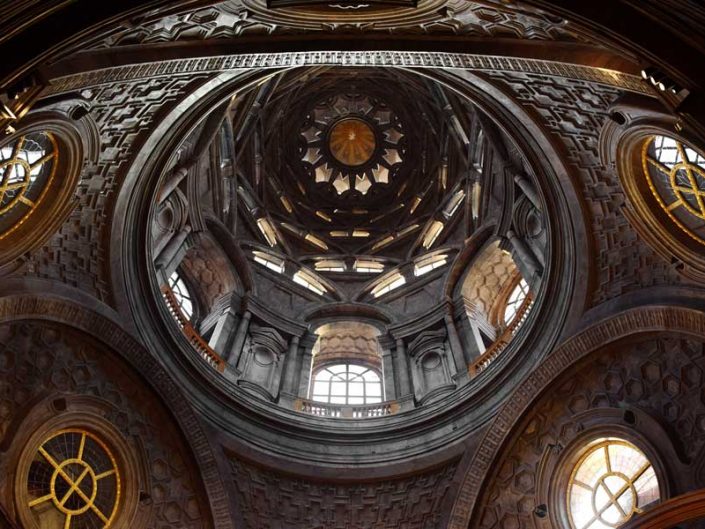 Torino Kraliyet Müzeleri Kutsal Örtü Şapeli kubbesi geniş açı - Turin Royal Museums chapel of the Shroud wide angle photo
