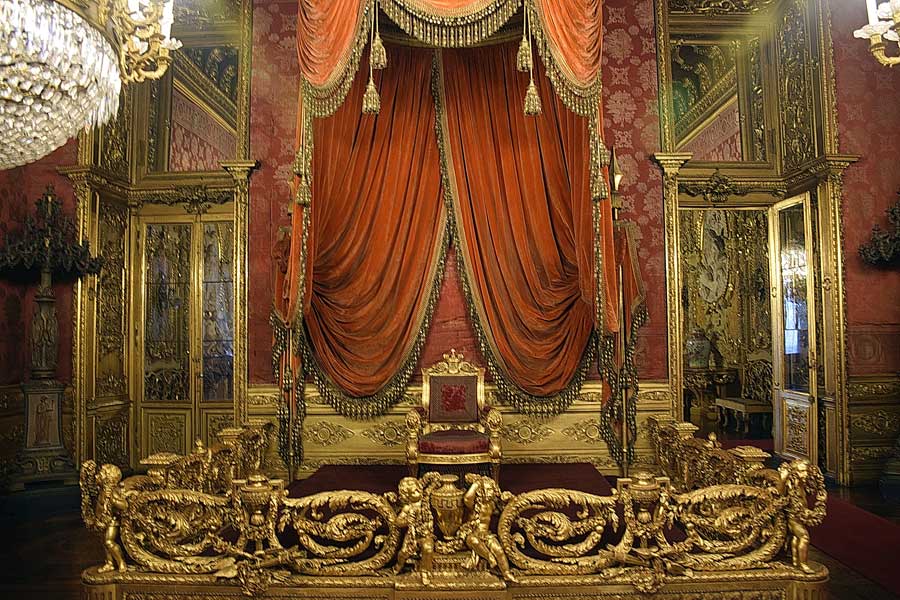 Torino Kraliyet Sarayı taht odası - Royal Palace throne room