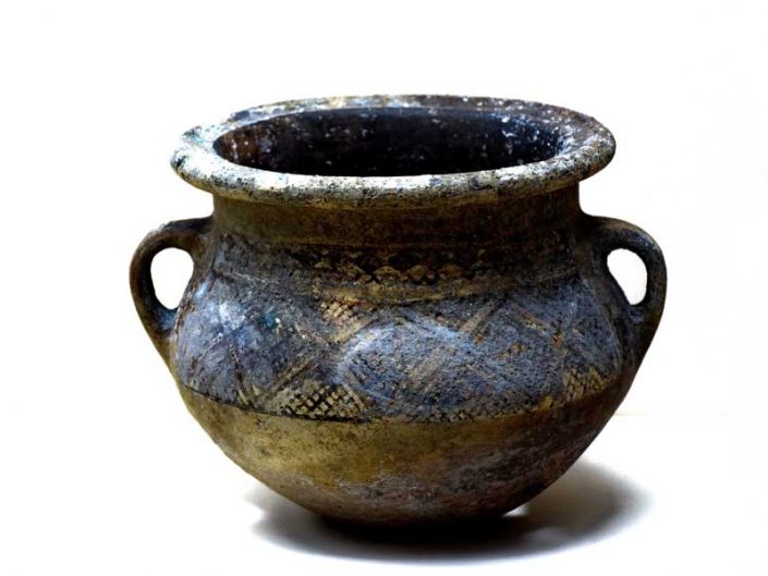 Sivas Arkeoloji Müzesi Orta Demir Çağı eserleri M.Ö. 900-600 - Middle Iron Age historical artifact 900-600 B.C