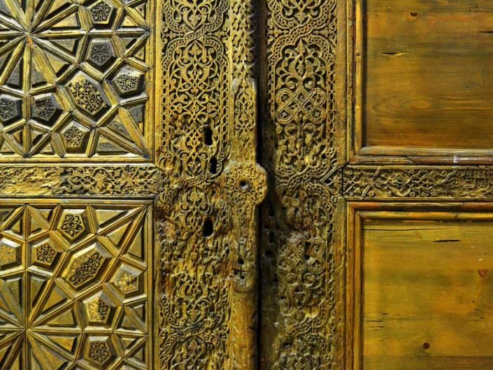 Türk ve İslam Eserleri Müzesi Ahşap kapı kanatları Karamanoğulları 15.yy - Turkish and Islamic Arts Museum double Wooden Doors Karamanids Period Early 15th Century