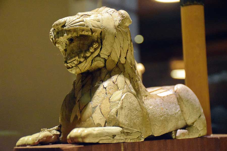Anadolu Medeniyetleri Müzesi eserleri Urartu aslan heykelciği - Anatolian Civilizations Museum Urartu Lion figurine