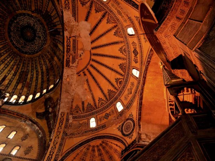 Ayasofya fotoğrafları büyük kubbe ve minber - Hagia Sophia great dome and mimbar